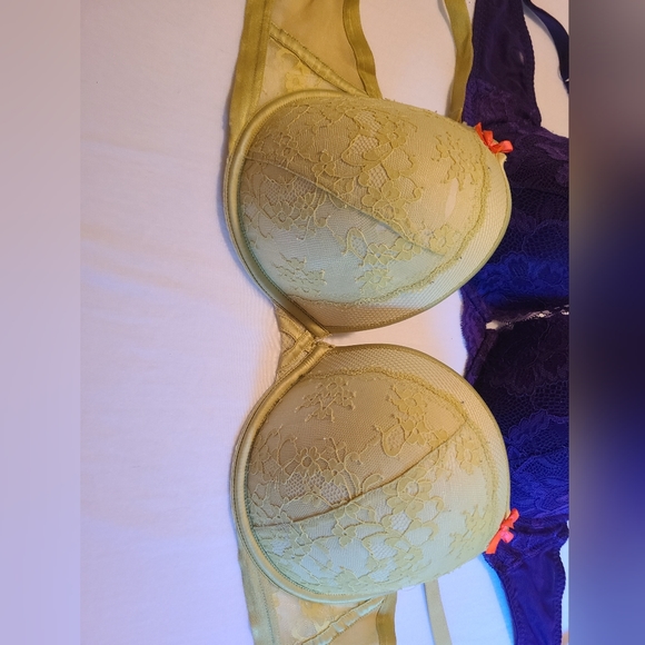 La Senza & Victoria's Secret bras 36DD - Picture 2 of 8